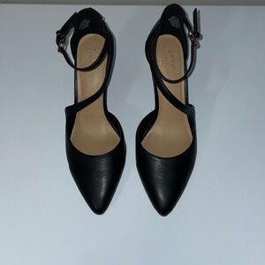🎁 2/$30 APT. 9 black strappy heels